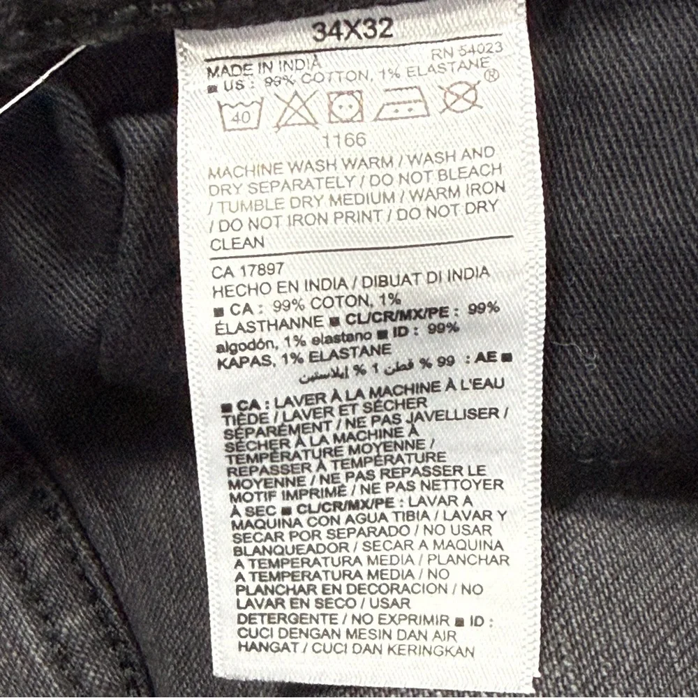 Old Navy Black Wash Relaxed Slim Denim Jeans Size 34 x 32 Men’s